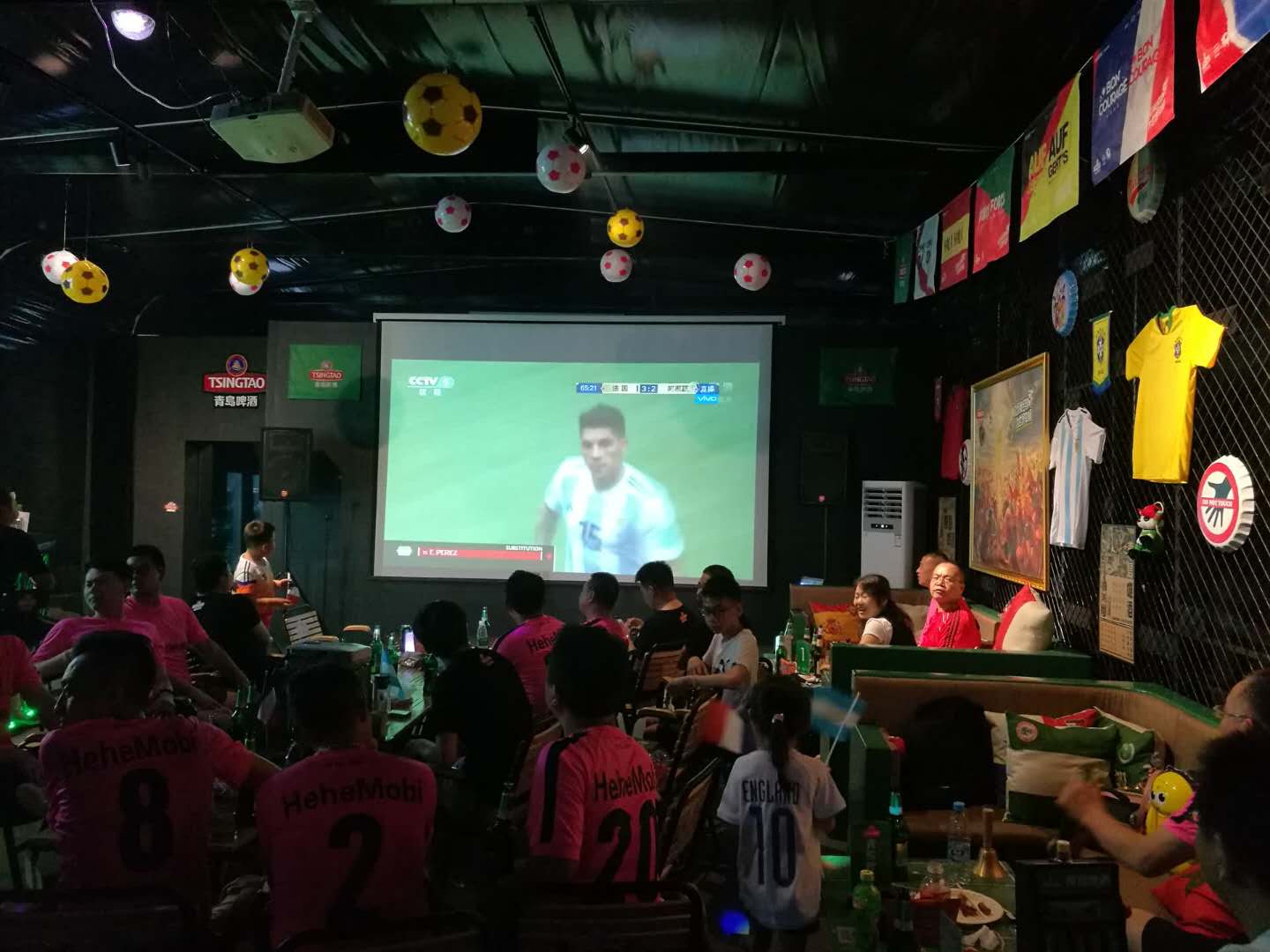 2018青島啤酒歡聚吧 (1).jpg